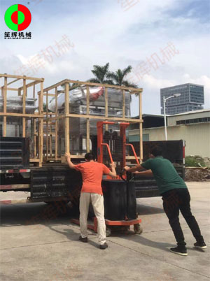 渦流洗菜機等蔬果清洗加工機械發(fā)貨交付江西客戶！