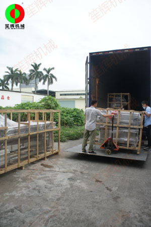 江蘇客戶(hù)訂購(gòu)的多套渦流洗菜機(jī)組裝車(chē)發(fā)貨！