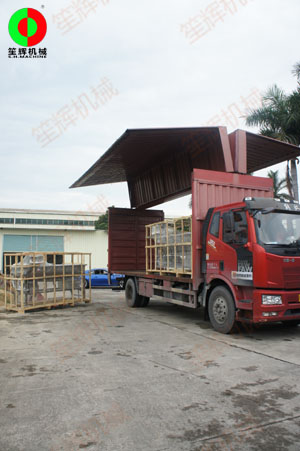 多套蔬果洗菜機(jī)組按客交期準(zhǔn)時(shí)裝車(chē)出貨!
